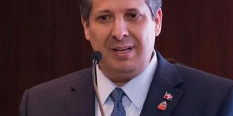 Es notoria labor del ministro de Salud Pública doctor Víctor Atallah en su primer trimestre