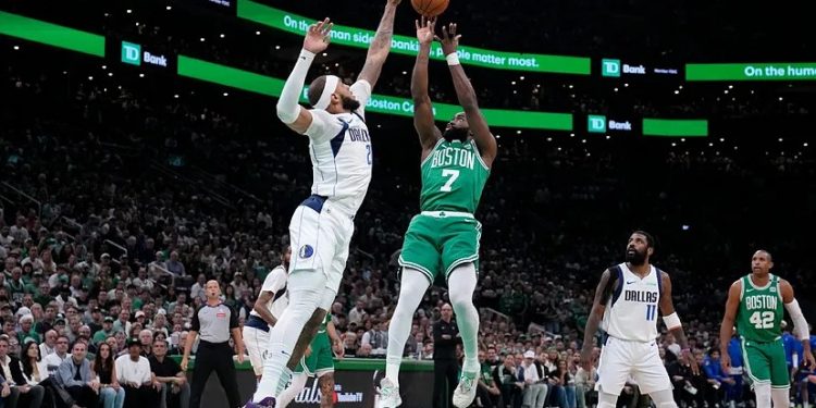 Boston Celtics marcan su campeonato número 18