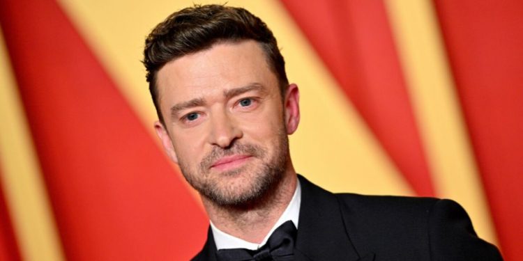Ojos rojos y vidriosos: difunden la foto policial de Justin Timberlake