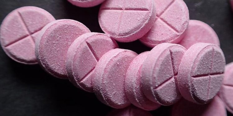 Clefedrona: ¿qué efectos y riesgos tiene esta droga?