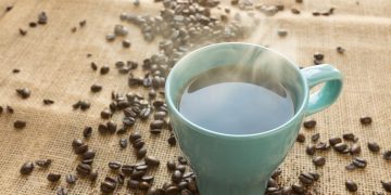 Qué pasa en el cuerpo si tomas café todos los días, según Harvard
