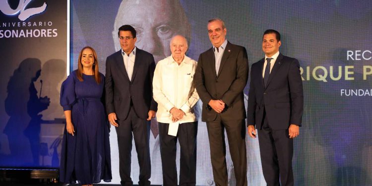 Presidente Abinader afirma RD se convierte en una “nación logística”