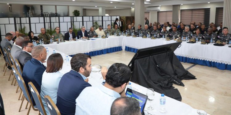 Presidente Abinader lidera reunión de seguimiento al Plan de Seguridad Ciudadana