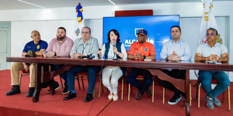 Alcaldía de Santiago activa Comité de Prevención ante inminente impacto del huracán Beryl