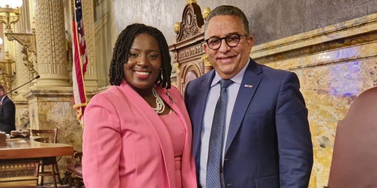 Cámara de Representantes de Pensilvania reconoce al cónsul en Filadelfia Alexis Henríquez, por su labor en apoyo comunidad Dominicana