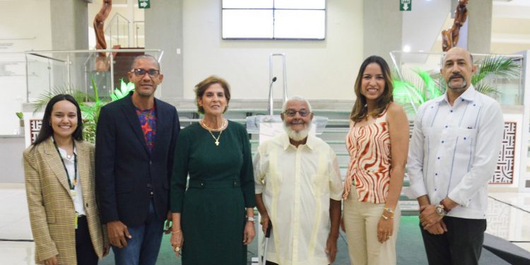 Centro de Convenciones y Cultura Dominicana UTESA presenta exposición “Ave Fénix V” del artista José Parra