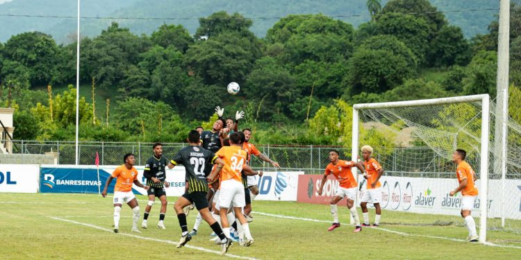 CIBAO FC vs MOCA FC: Un Duelo de titanes en el inicio Liguilla LDF 2024