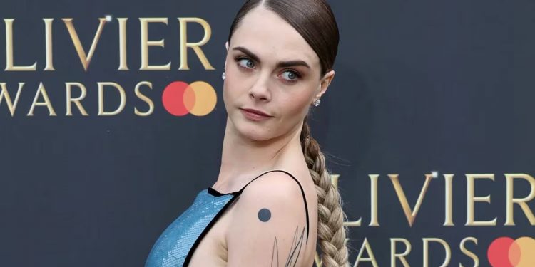 Cara Delevingne revela su primera experiencia con el alcohol a los ocho años: “No era normal”