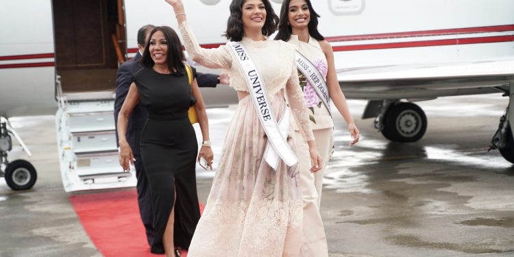 ¡Llegó la reina! Sheynnis Palacios, Miss Universo 2023, ya está en territorio dominicano