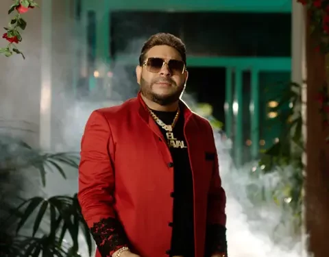 El Chaval de la Bachata hace llamado a la justicia por ola de acusaciones de «falsos» plagios