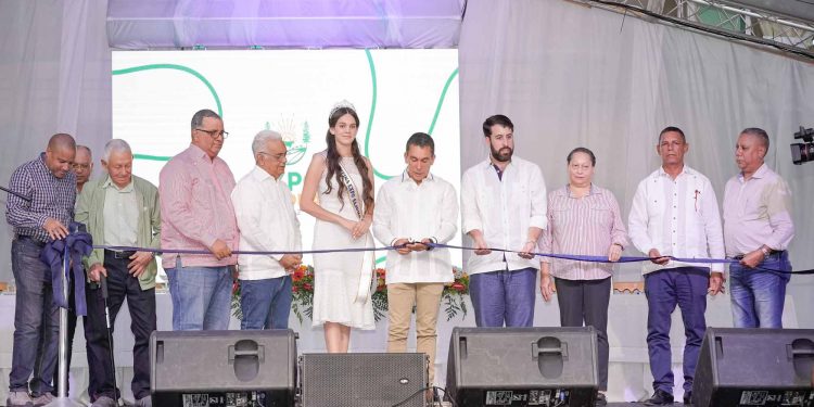 Inauguran Expo Sajoma 2024 celebrando la ganadería, el comercio y el turismo de San José de las Matas