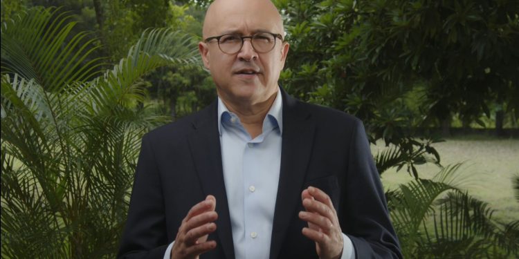 Domínguez Brito se postula para la presidencia del PLD