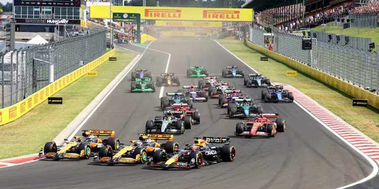 Piastri logra su primera victoria en la F1 con doblete de McLaren; Verstappen pierde el podio