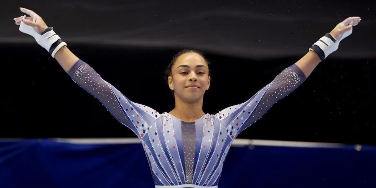 Hezly Rivera, la atleta más joven de Estados Unidos en París, aporta sabor latino al equipo de gimnasia artística