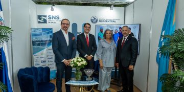 Exitosa participación del Hospital Cabral y Báez en Expo Amaprosan 2024: Jornada de atenciones médicas impacta a la comunidad