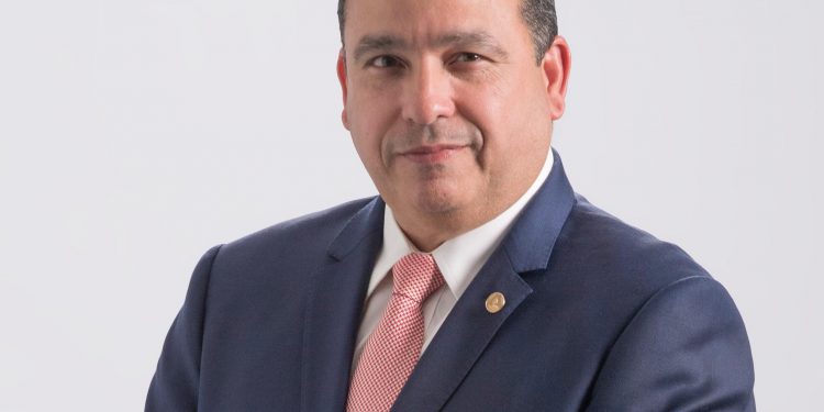 Juan Manuel Ureña asume como nuevo presidente del consejo de administración de Banco ADEMI
