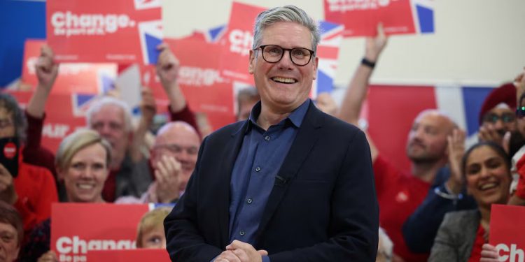 Los Laboristas ganan con mayoría aplastante en el Reino Unido, según sondeos: Starmer posible Primer Ministro