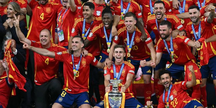 Lamine Yamal guía a España a la cima del fútbol europeo