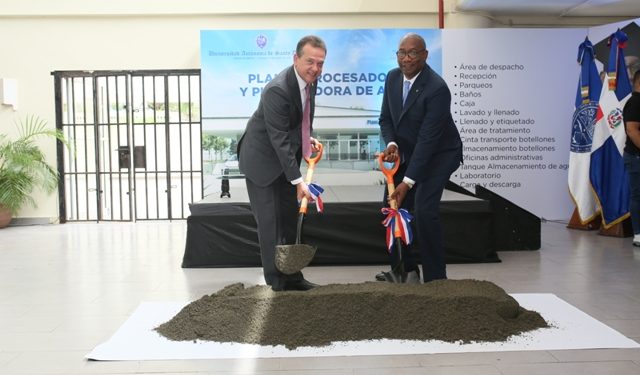 MICM y UASD inician construcción de planta purificadora y envasadora de agua