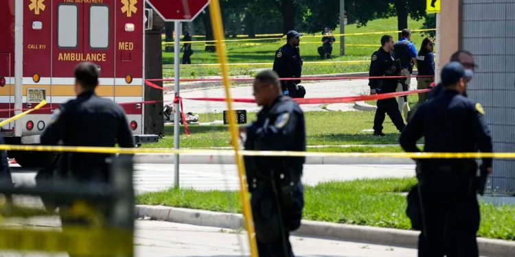 Policía abate a hombre armado cerca de la Convención Nacional Republicana en Milwaukee