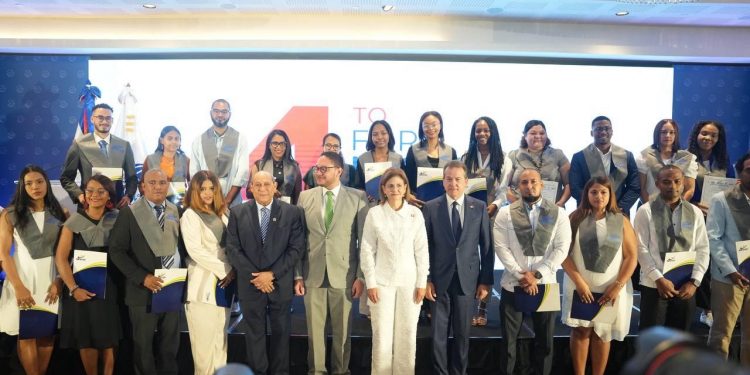 Raquel Peña encabeza presentación de la Política Nacional de Calidad 2024-2028 en 4º Foro Nacional de la Calidad, del CODOCA