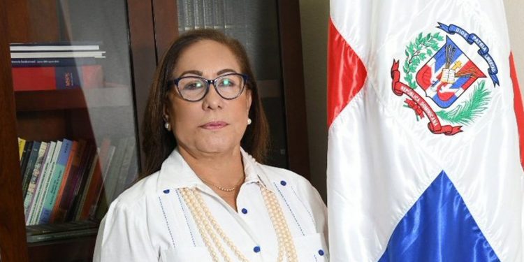 Por qué Rosa Santos merece un cargo más importante en el gobierno de Abinader para el próximo cuatrienio