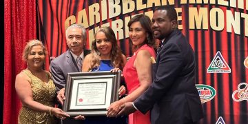 Periodista dominicana se convierte en «Mujer Influencia Hispana en EEUU»