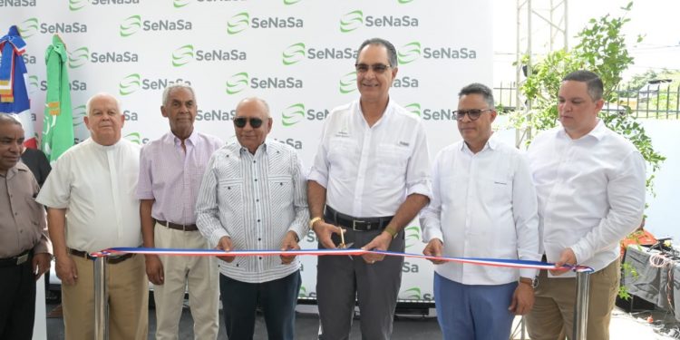 SeNaSa acerca servicios a sus afiliados con la inauguración de dos oficinas simultáneamente