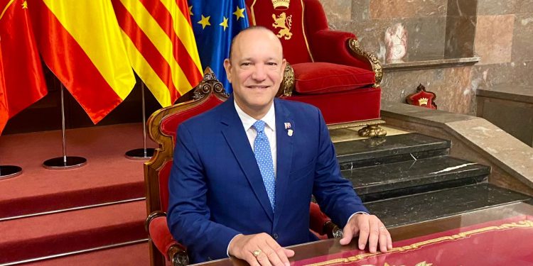 Ulises “Santiago relanza vínculos con la cooperación internacional”