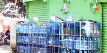 Pro Consumidor tomará medidas drásticas contra comercios que exponen Botellones de agua al sol