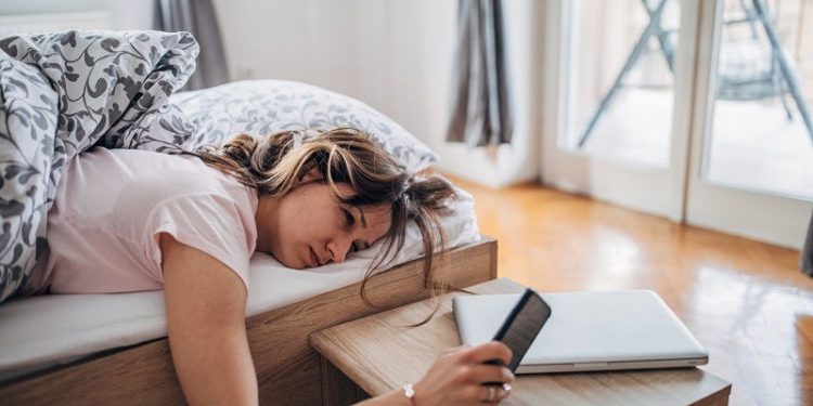 Por estas razones te cuesta levantarte por las mañanas, según la ciencia