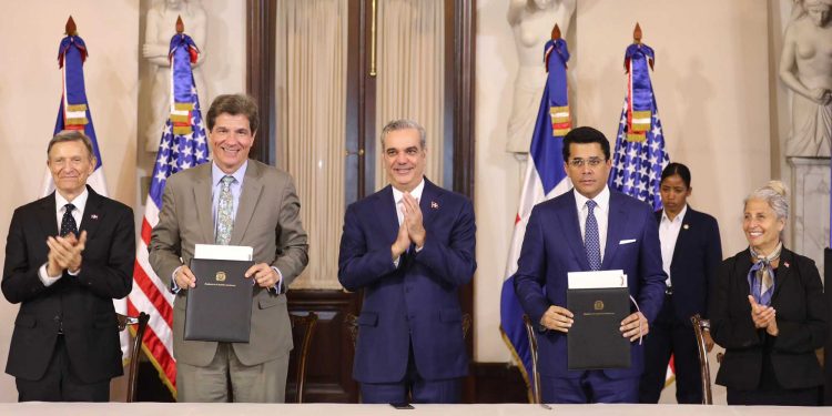 EE.UU. elogia el liderazgo regional e internacional de República Dominicana bajo Abinader