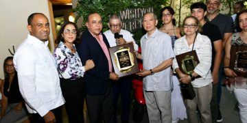 Grupo de los 100 y Gobernación reconocen aportes de José Ramón Ruiz a la comunidad dominicana