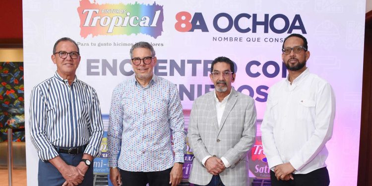 Ferretería Ochoa y Pinturas Tropical organizan encuentro con ingenieros y constructores en Santiago de los Caballeros