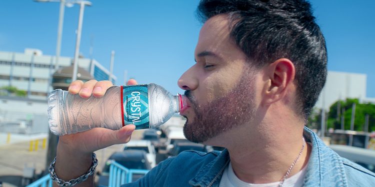 Agua Crystal renueva su Imagen y reafirma su compromiso con la sostenibilidad en RD