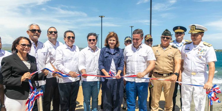 Vicepresidenta Raquel Peña inaugura importantes infraestructuras pesqueras en Pedernales y Baní