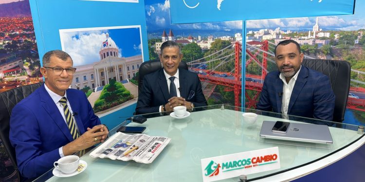 Diputado Robinson Díaz propone reformas electorales y reducción de diputados en su segundo mandato