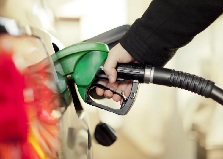 Gobierno mantiene precios de combustibles invariables con subsidios de más de 255 millones de pesos