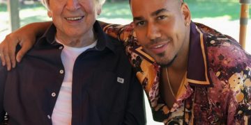 Manuel Alejandro expresó a Romeo Santos que la grandeza de su carácter le hizo sentir como si fuera su propio hijo