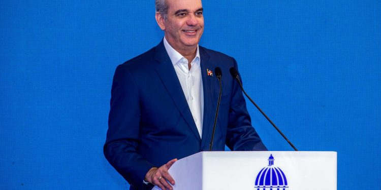 Presidente Abinader Presenta Declaración Patrimonial del 2024 por RD$3,972 Millones