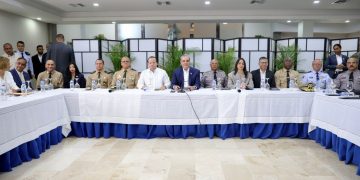 Presidente Abinader lidera crucial reunión para fortalecer la seguridad ciudadana