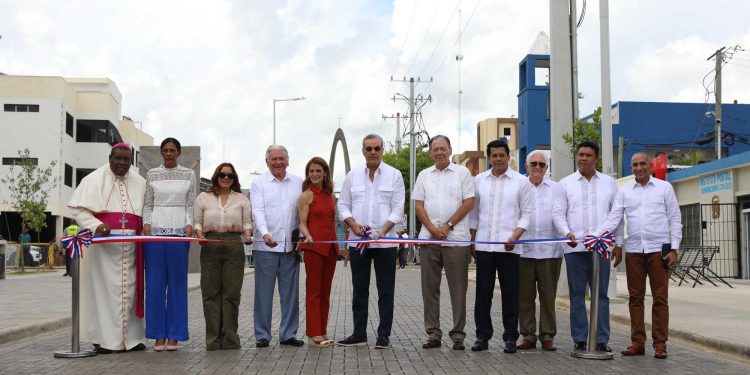 Presidente Abinader inaugura el Boulevard de la Peregrinación y reconstrucción de calles en la Basílica de Higüey