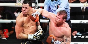 Canelo Álvarez retiene el título de los Supermedianos tras vencer a Édgar Berlanga en Las Vegas