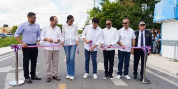 Ministro Collado inaugura reconstrucción de calle Pastor Domingo de la Cruz en Verón, Punta Cana, para mejorar tránsito y calidad de vida