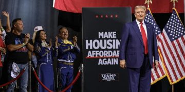 Trump avanza en encuestas recientes en estados clave del Cinturón del Sol