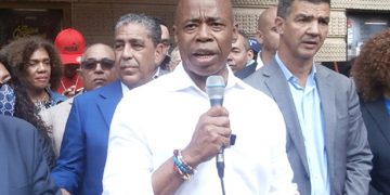 Alcalde de Nueva York enfrenta hasta 45 años de prisión si es declarado culpable
