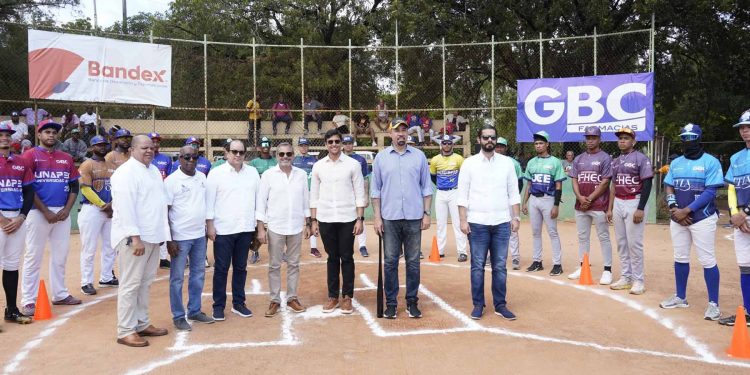 La Liga Universitaria de Béisbol arranca con éxito