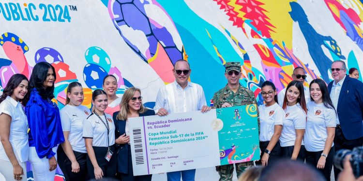 Develan mural alusivo al Mundial de Fútbol Femenino Sub-17