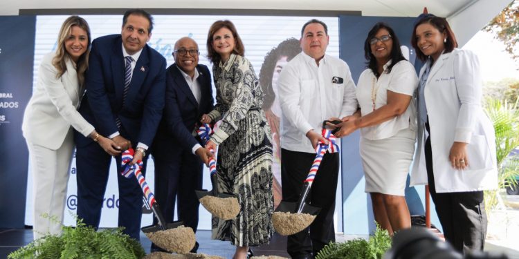 Raquel Peña Inicia Construcción de Nueva Unidad de Quemados en el Hospital Robert Reid