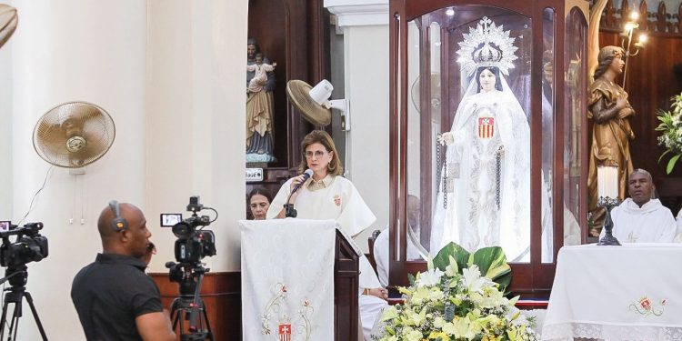 Raquel Peña asiste a celebraciones en el Santo Cerro por el Día de Las Mercedes
